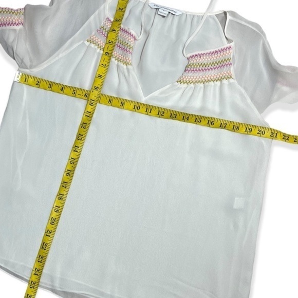 Diane von Furstenberg ivory silk bohemian blouse with smocked stitching Size 8 - Picture 9 of 9